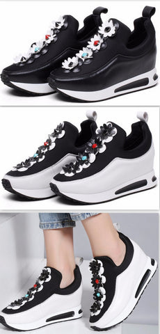 Flower-Appliques Sneakers in Black or White - DESIGNER INSPIRED FASHIONS