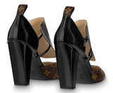 'Headline' Pumps