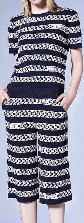 Chain-Print Knit Top & Cropped Pants