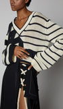 V-Neck Falling Stripes Pullover