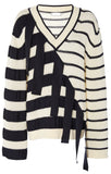 V-Neck Falling Stripes Pullover