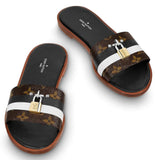 'Lock it' Flat Mule